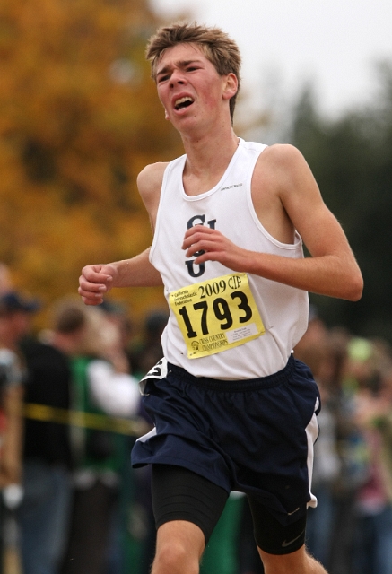 2009 CIF XC Boys D3-099.JPG - 2009 California CIF Cross Country Championships, Woodward Park, Fresno, California